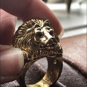 Sz 8 24K Gold Ion-Plated Sapphire Ring